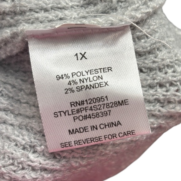 Pink Rose Gray & Black Bow Oversized sweater Size 1X Womens NWT - Picture 6 of 10